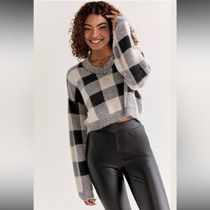 ALYA Fuzzy Check Vneck Cropped Sweater Size XL